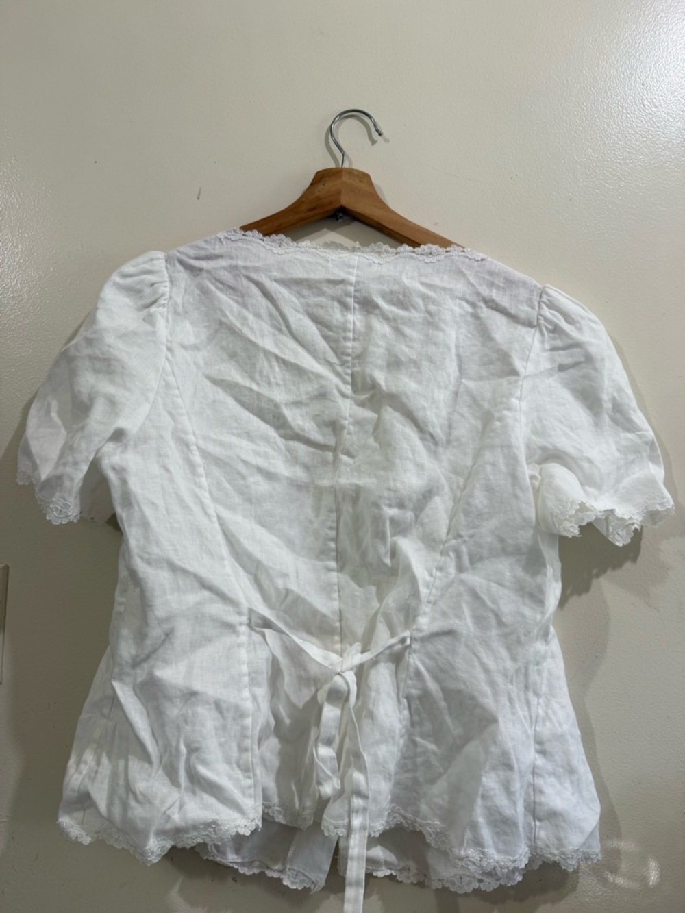 Reformation White Linen Scoop-Neck Button Blouse with Puff Sleeves - Picture 4 of 5